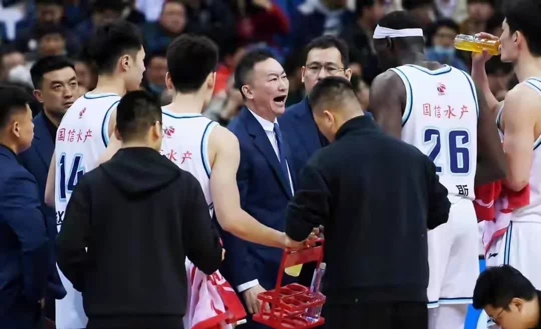 包含天津球员表现抢眼，为球队赢得宝贵机会的词条